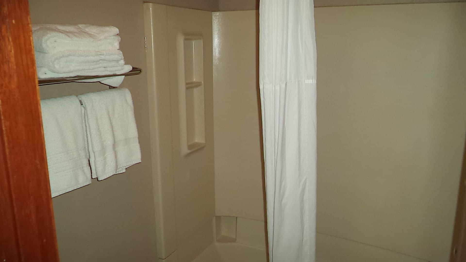 Days Inn By Wyndham Maumee/Toledo Bagian luar foto