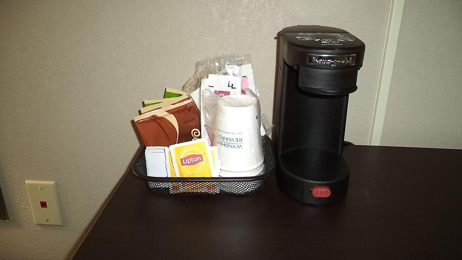 Days Inn By Wyndham Maumee/Toledo Bagian luar foto