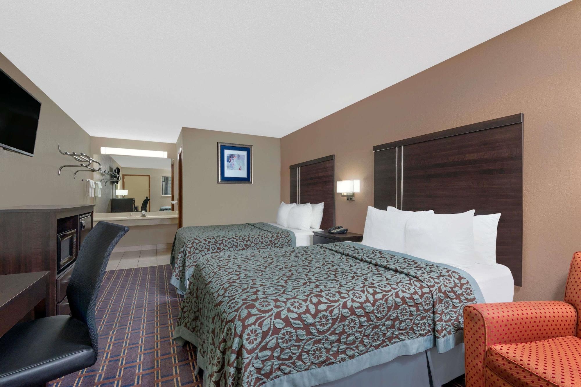 Days Inn By Wyndham Maumee/Toledo Bagian luar foto