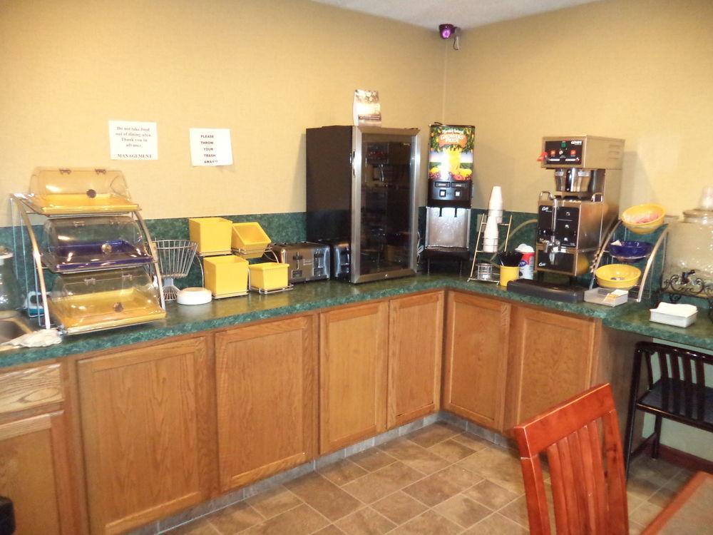 Days Inn By Wyndham Maumee/Toledo Bagian luar foto