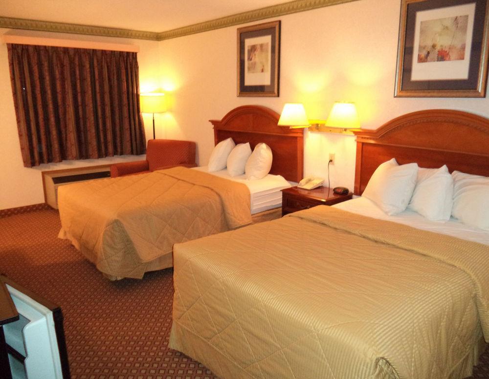 Days Inn By Wyndham Maumee/Toledo Bagian luar foto