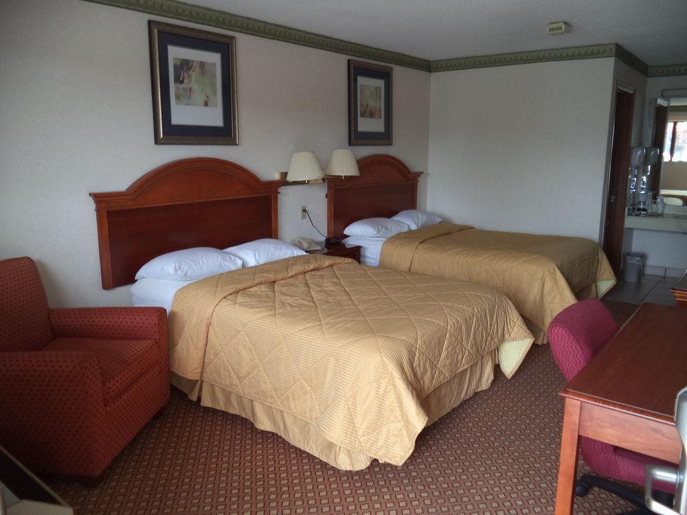 Days Inn By Wyndham Maumee/Toledo Bagian luar foto